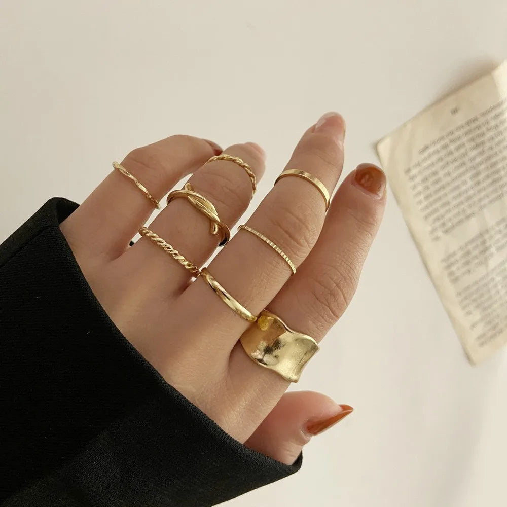 Mixed Vintage Gold Color Metal Rings Set for Women Fashion Geometric Irregular Hollow Spiral Chain Knuckle Finger Ring Jewelry