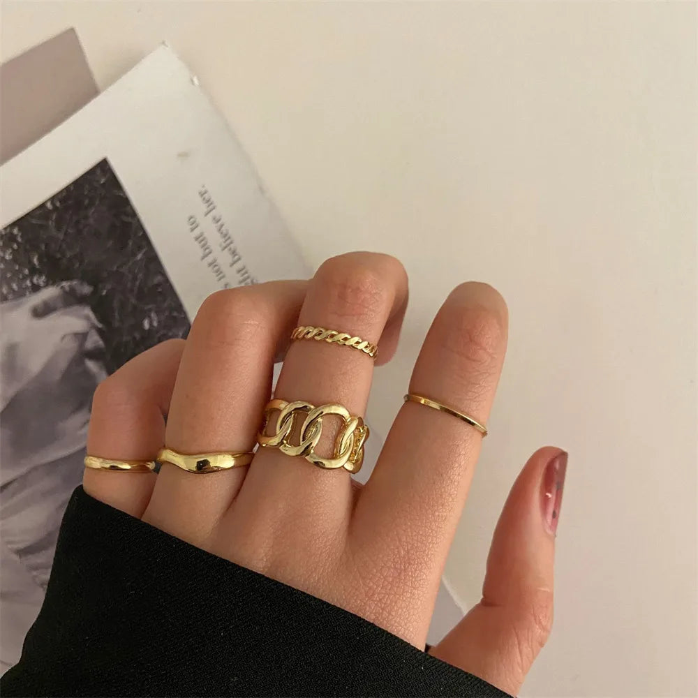 Mixed Vintage Gold Color Metal Rings Set for Women Fashion Geometric Irregular Hollow Spiral Chain Knuckle Finger Ring Jewelry